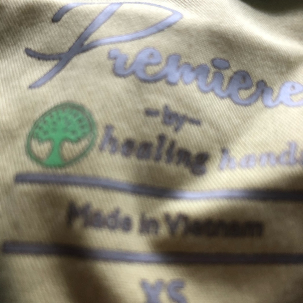 Patterned scrub top - Picture 2 of 2